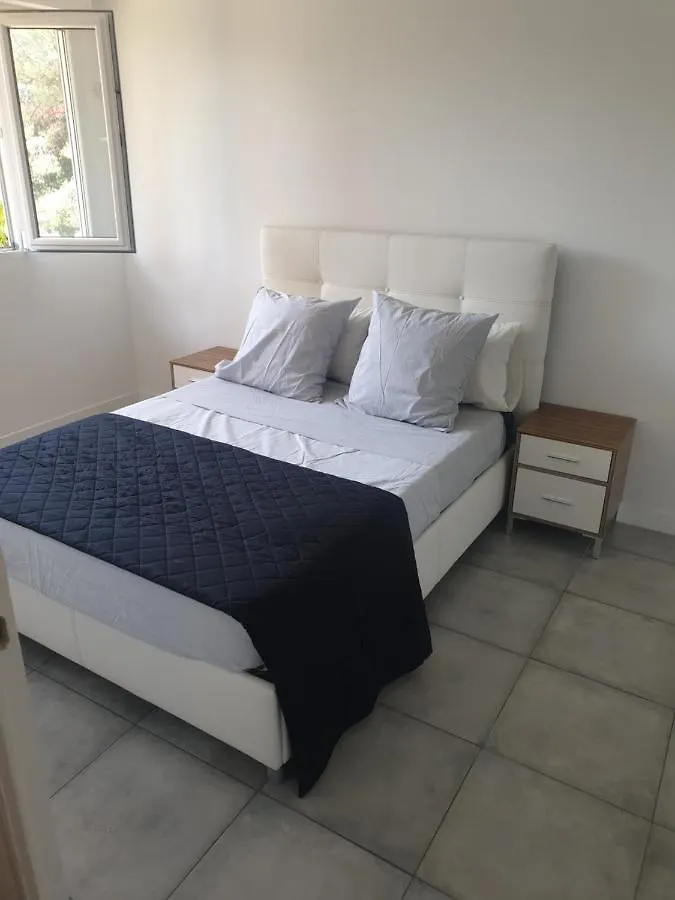 Appartements Renove 2023 Proche Aeroport 5Min, Gare Sncf 2 Min, Tramway Au Pied De L'Immeuble , Parking Possible, Renovated Apartments 2023 Near The Airport 5 Min, Train Station 2 Min, Tram Next To The Building 1 Min, Parking Possible Ницца