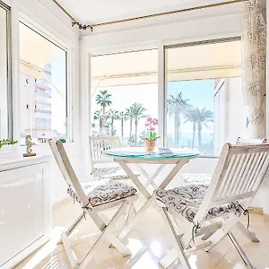 https://holidaysbeachtorrox.es-andalucia.com