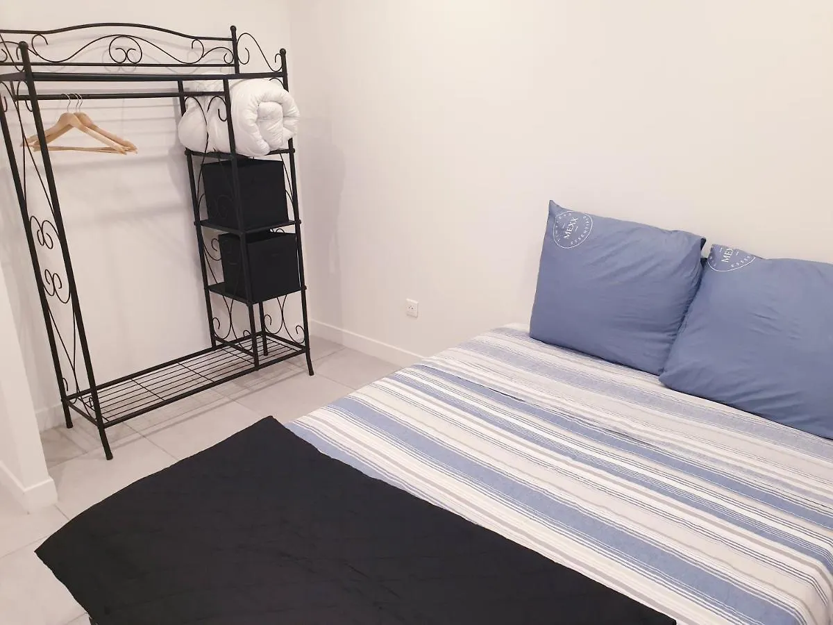 Appartements Renove 2023 Proche Aeroport 5Min, Gare Sncf 2 Min, Tramway Au Pied De L'Immeuble , Parking Possible, Renovated Apartments 2023 Near The Airport 5 Min, Train Station 2 Min, Tram Next To The Building 1 Min, Parking Possible Nice